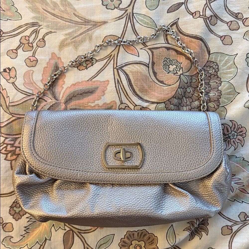 Elegant Silver Chain Shoulder Bag
